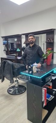 Inhaber Jo im Salon in Paderborn